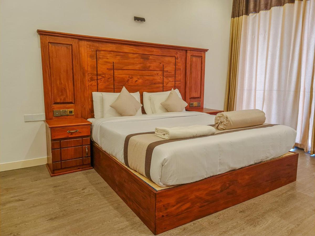 Top Rich Hotel Nuwara Eliya Exterior foto